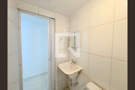 Banheiro Social de kitnet/studio para alugar com 1 quarto, 36m² em Jardim Itália, Várzea Paulista