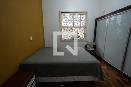 Suíte 1 de casa à venda com 4 quartos, 250m² em Independência, Porto Alegre