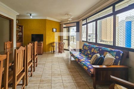 Sala de apartamento para alugar com 4 quartos, 110m² em Vila Alzira, Guarujá