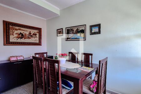 Sala de casa à venda com 3 quartos, 300m² em Vila Brasilina, São Paulo