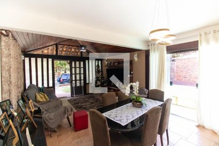 Sala de casa de condomínio à venda com 4 quartos, 180m² em Várzea das Moças, Niterói