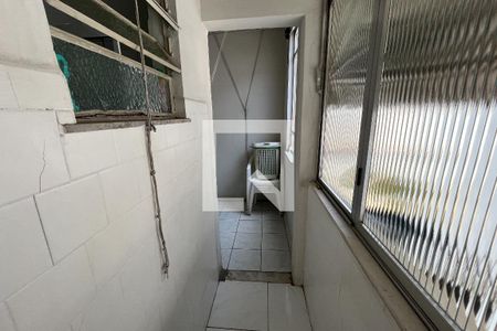 Área de Serviço de apartamento para alugar com 2 quartos, 70m² em Jardim Guanabara, Rio de Janeiro