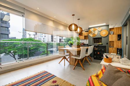 Varanda de apartamento à venda com 2 quartos, 151m² em Vila Madalena, São Paulo