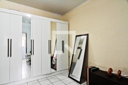 Casa à venda com 5 quartos, 285m² em Vila Carbone, São Paulo