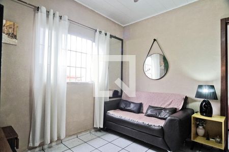 Casa para alugar com 5 quartos, 285m² em Vila Carbone, São Paulo