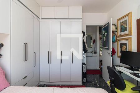 Quarto de apartamento à venda com 1 quarto, 44m² em Azenha, Porto Alegre