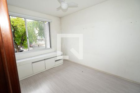 Quarto 2 de apartamento para alugar com 2 quartos, 59m² em Jardim Itu, Porto Alegre