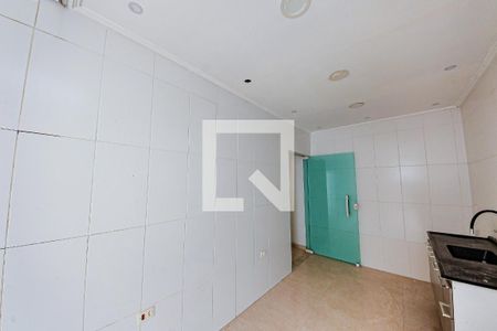 Sala/Cozinha de casa para alugar com 2 quartos, 60m² em Jardim Mimar, São Paulo