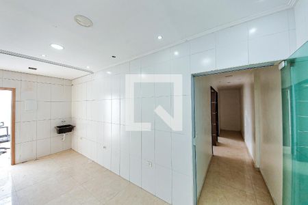 Sala/Cozinha de casa para alugar com 2 quartos, 60m² em Jardim Mimar, São Paulo