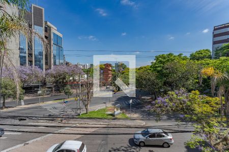 Quarto 2 de apartamento para alugar com 2 quartos, 78m² em Rio Branco, Porto Alegre