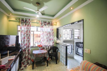 Sala de casa para alugar com 2 quartos, 150m² em Olinda, Nilópolis