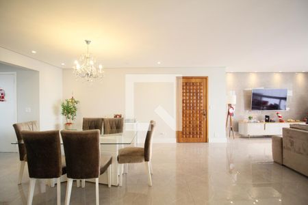 Apartamento à venda com 3 quartos, 211m² em Vila Suzana, São Paulo