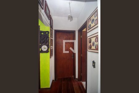 Corredor de casa à venda com 3 quartos, 300m² em Espírito Santo, Porto Alegre