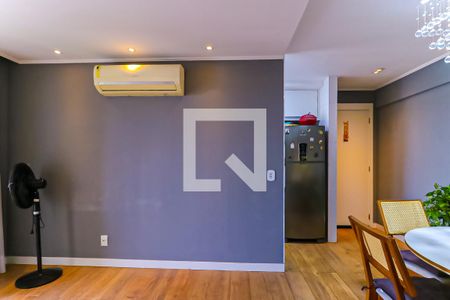 Sala de apartamento para alugar com 3 quartos, 60m² em Del Castilho, Rio de Janeiro