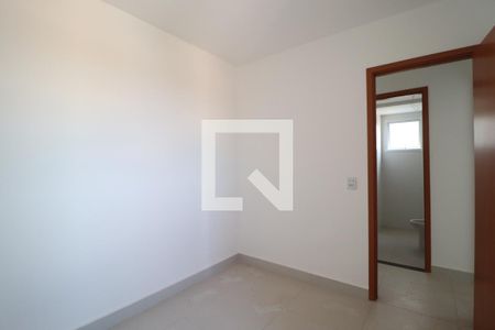 Quarto 1 de apartamento para alugar com 2 quartos, 56m² em Jardim Botânico, Uberlândia