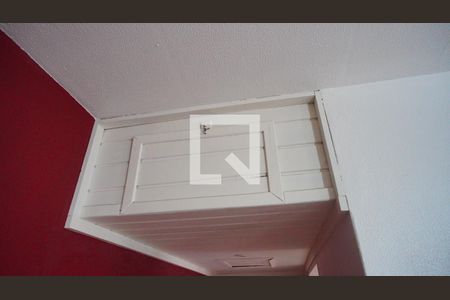 Detalhe do corredor entrada - armazenamento  de apartamento à venda com 1 quarto, 48m² em Azenha, Porto Alegre