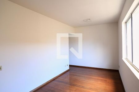 Sala de apartamento à venda com 3 quartos, 123m² em Serra, Belo Horizonte