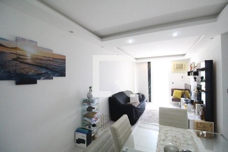 Sala de apartamento à venda com 2 quartos, 80m² em Barra da Tijuca, Rio de Janeiro