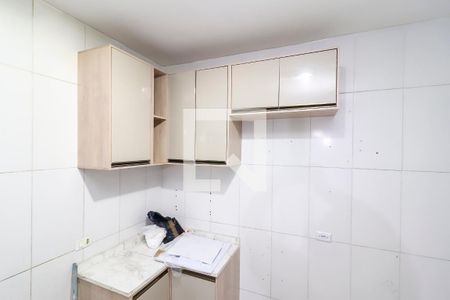Sala/Cozinha de casa para alugar com 2 quartos, 80m² em Jardim das Camelias, São Paulo