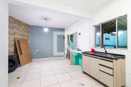 Sala/Cozinha de casa para alugar com 2 quartos, 80m² em Jardim das Camelias, São Paulo