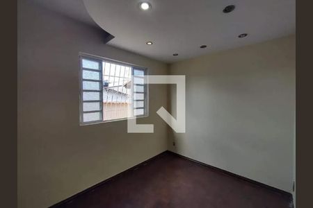 Quarto de casa para alugar com 3 quartos, 175m² em Santa Amelia, Belo Horizonte