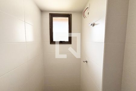 Banheiro de kitnet/studio à venda com 1 quarto, 27m² em Jardins, São Paulo