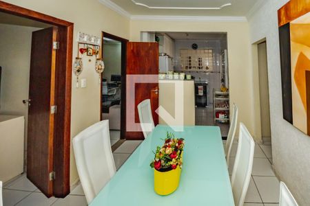 Casa à venda com 3 quartos, 270m² em Alípio de Melo, Belo Horizonte