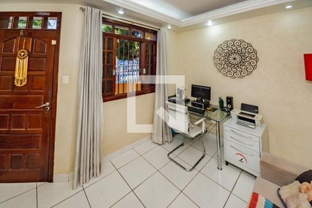 Casa à venda com 3 quartos, 270m² em Alípio de Melo, Belo Horizonte