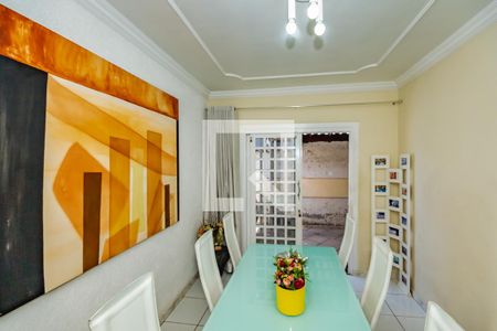 Casa à venda com 3 quartos, 270m² em Alípio de Melo, Belo Horizonte