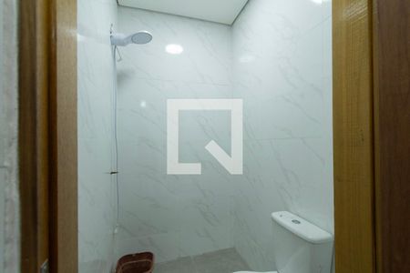 Banheiro de kitnet/studio para alugar com 1 quarto, 35m² em Jardim Simus, Sorocaba