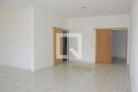Sala e cozinha  de casa à venda com 5 quartos, 600m² em Vila das Palmeiras, Guarulhos