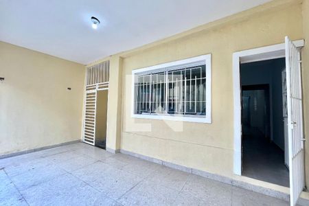 Garagem de casa à venda com 2 quartos, 100m² em Planalto Paulista, São Paulo