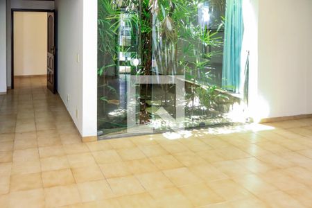 Sala 1 de casa para alugar com 8 quartos, 451m² em Caminho das Árvores, Salvador