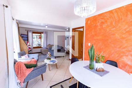 Sala de casa à venda com 3 quartos, 229m² em Espírito Santo, Porto Alegre