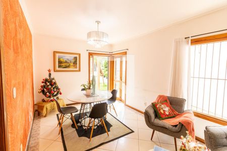 Sala de casa à venda com 3 quartos, 229m² em Espírito Santo, Porto Alegre
