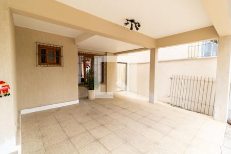 Garagem de casa à venda com 3 quartos, 229m² em Espírito Santo, Porto Alegre