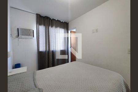 Suíte de casa de condomínio para alugar com 3 quartos, 80m² em Vargem Pequena, Rio de Janeiro