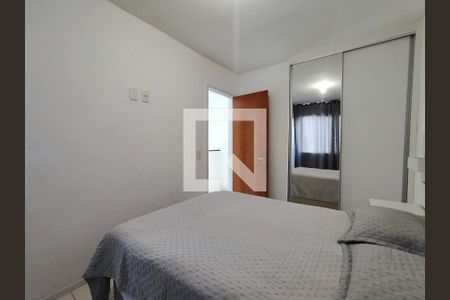 Suíte de casa de condomínio para alugar com 3 quartos, 80m² em Vargem Pequena, Rio de Janeiro
