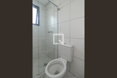 Banheiro da Suíte de apartamento para alugar com 3 quartos, 76m² em Jardim Itu, Porto Alegre