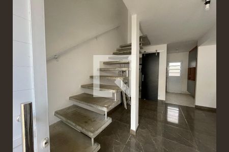 Casa de Condomínio para alugar com 2 quartos, 60m² em Parque Rincao, Cotia