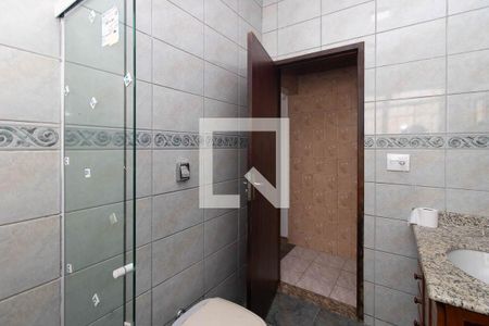 Banheiro de casa para alugar com 2 quartos, 200m² em Vila Leonor, São Paulo