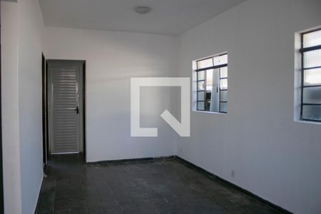 Sala de casa para alugar com 2 quartos, 90m² em Santa Tereza, Belo Horizonte