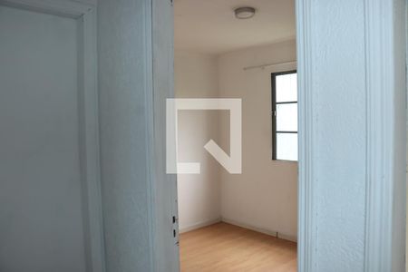 Quarto 2 de apartamento para alugar com 2 quartos, 54m² em Parque Pirajussara, Embu das Artes