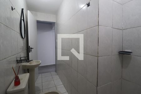 Banheiro de casa para alugar com 1 quarto, 95m² em Jardim Cristiane, Santo André