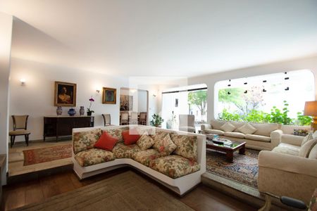 Sala de casa para alugar com 6 quartos, 630m² em Alto de Pinheiros, São Paulo