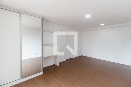 Sala  de apartamento para alugar com 1 quarto, 50m² em Jardim Tupanci, Barueri