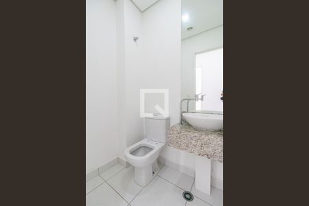 Lavabo de apartamento para alugar com 3 quartos, 84m² em Centro Comercial Jubran, Barueri