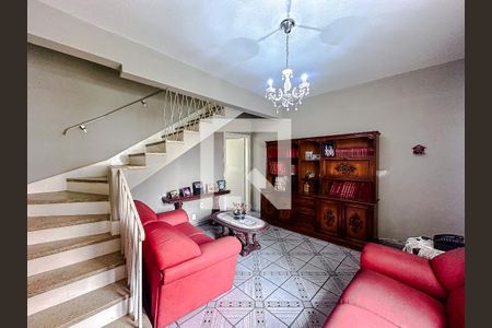 Sala de casa à venda com 3 quartos, 156m² em Vila Bertioga, São Paulo