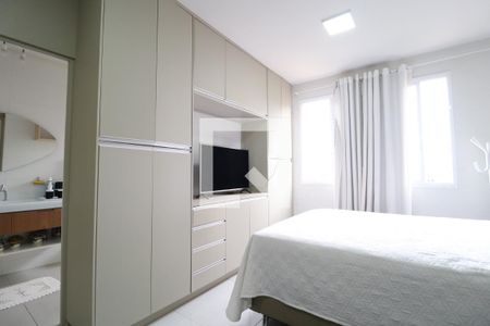 Quarto 1 - Suíte de apartamento para alugar com 2 quartos, 180m² em Santa Mônica, Uberlândia