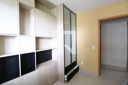 Suíte de apartamento para alugar com 2 quartos, 77m² em Jardim Sul, Uberlândia